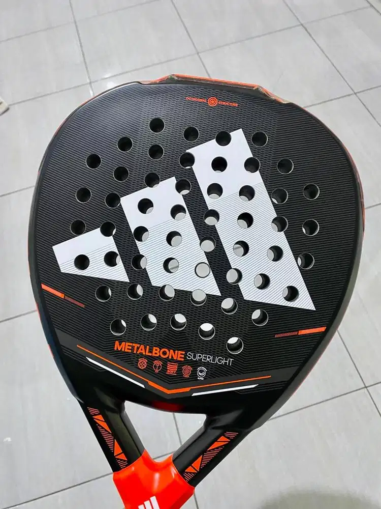 Dijual raket padel LIKE NEW Adidas Metalbone Superlight 2026