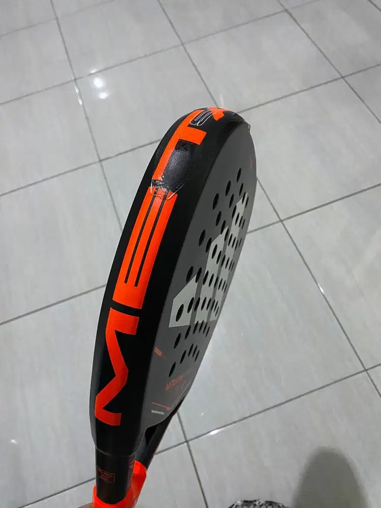 Dijual raket padel LIKE NEW Adidas Metalbone Superlight 2026