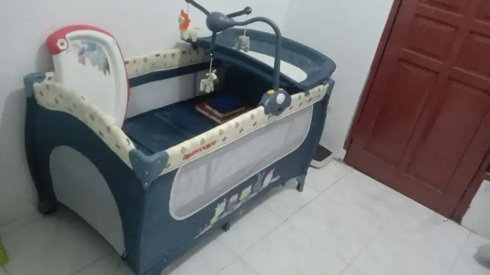 box bayi Babydoes atau tempat tidur bayi lipat. 