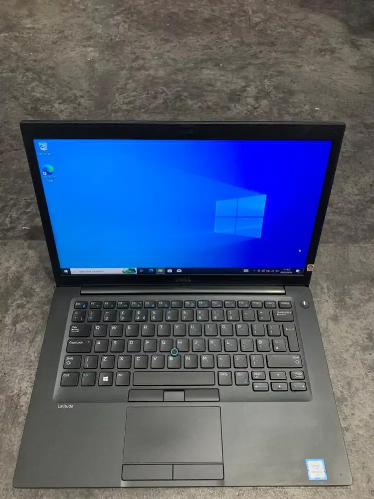 Dell 5490 14inci i5 Gen 7Th 8/256GB