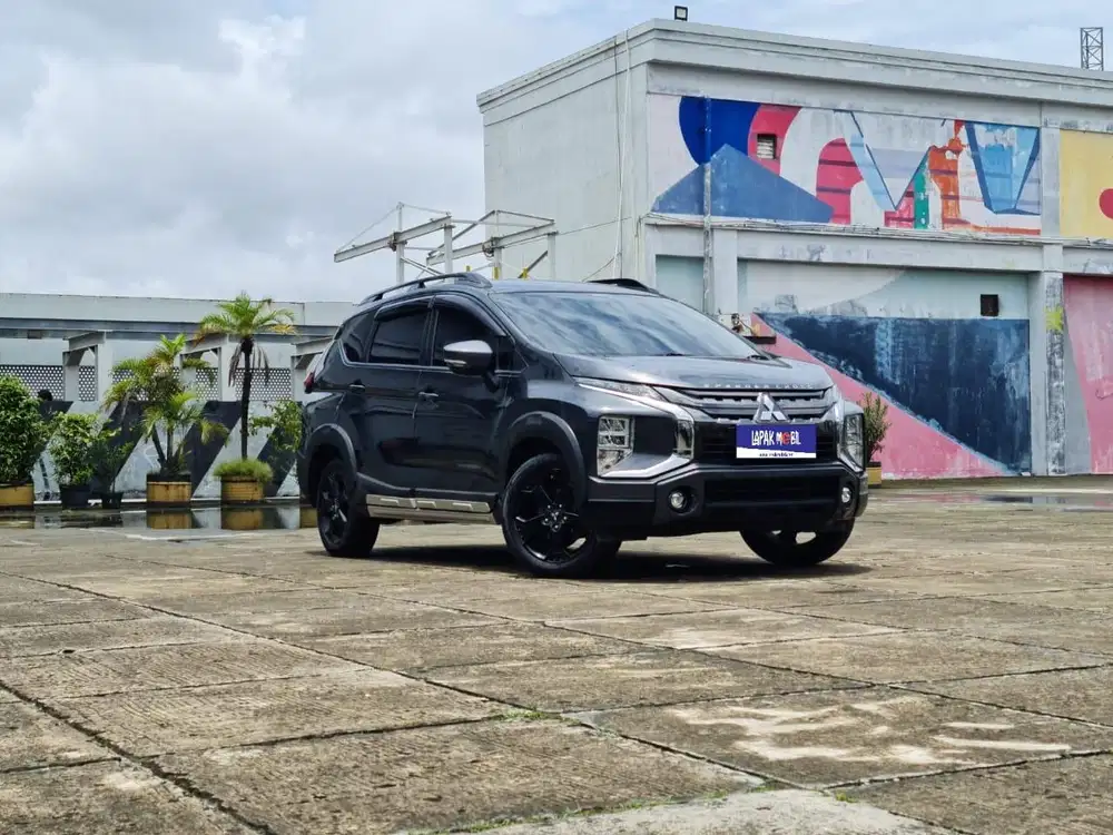 Mitsubishi Xpander 1.5 Cross Rockford Matic AT 2021 Abu KM 60RB