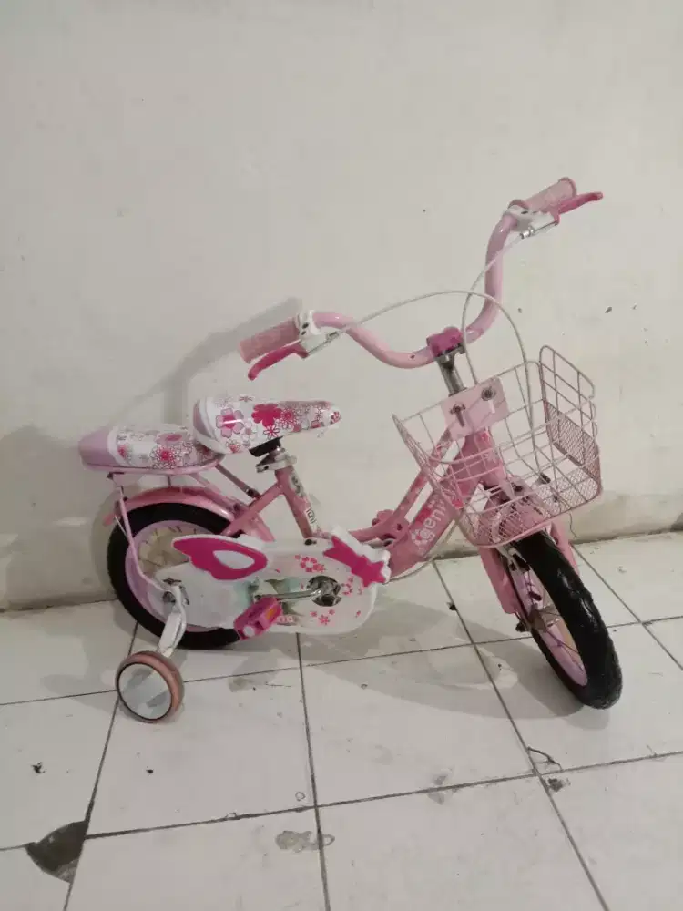 Jual sepeda anak cewe merk GENIO UK 12