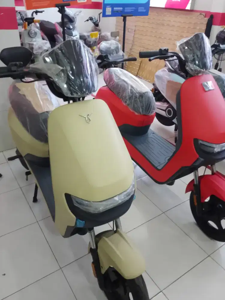 SEPEDA LISTRIK M70 UWINFLY