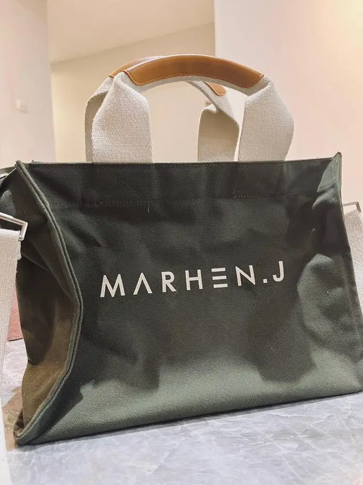 Marhen J Tote Bag Besar – Muat Laptop – Multi Kompartemen