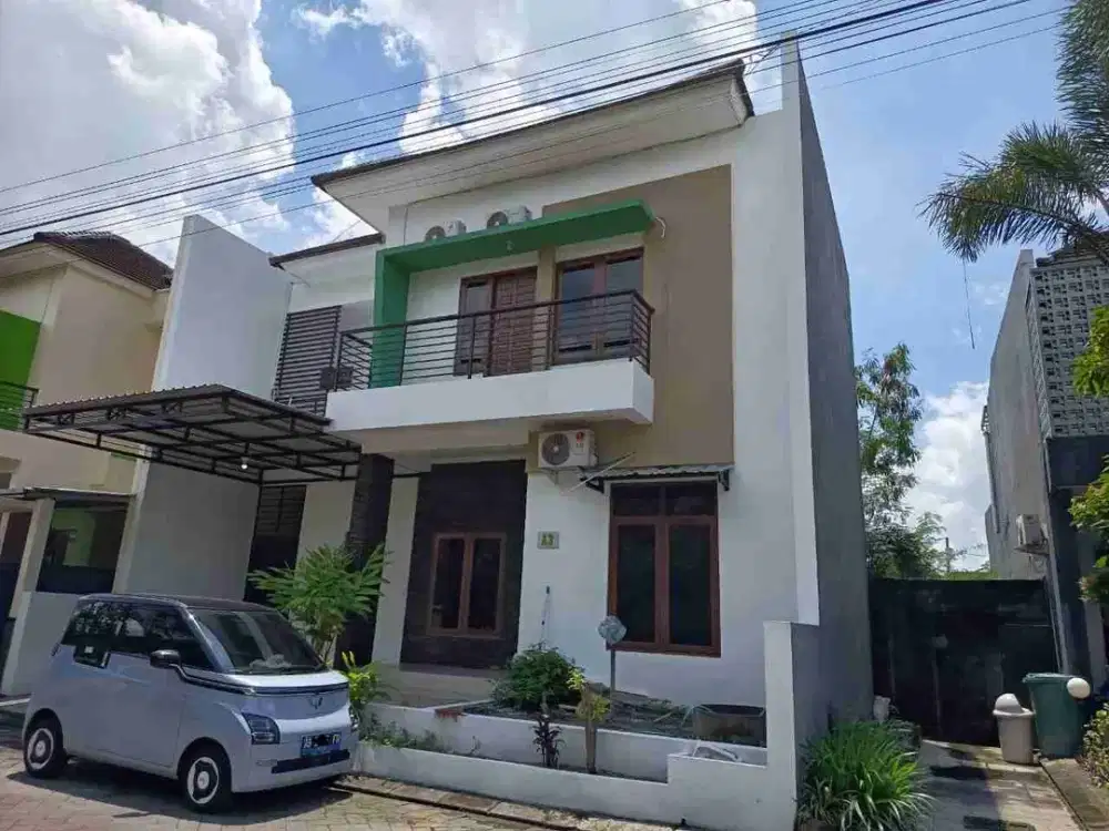 Dijual Rumah di Perumahan Elit 2 lantai sangat strategis
