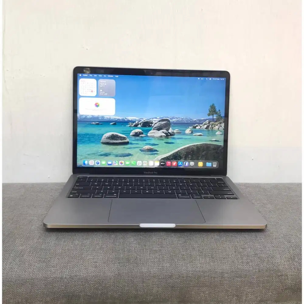 Apple Macbook Pro M1 2020 13” 8/256GB ex iBox BH 91 Mulus 99.9%