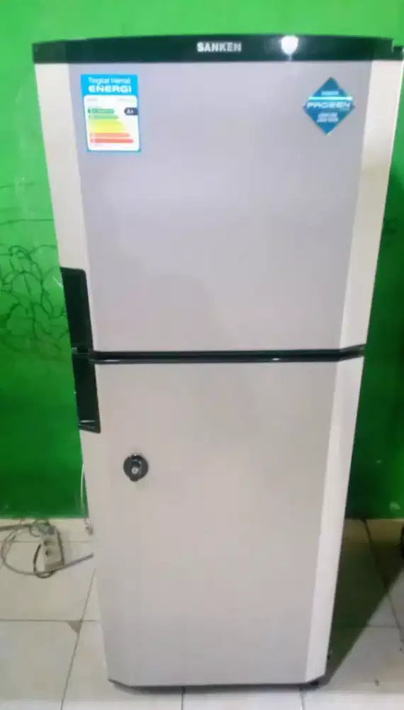 Kilkas 2pintu sedang merk sanken