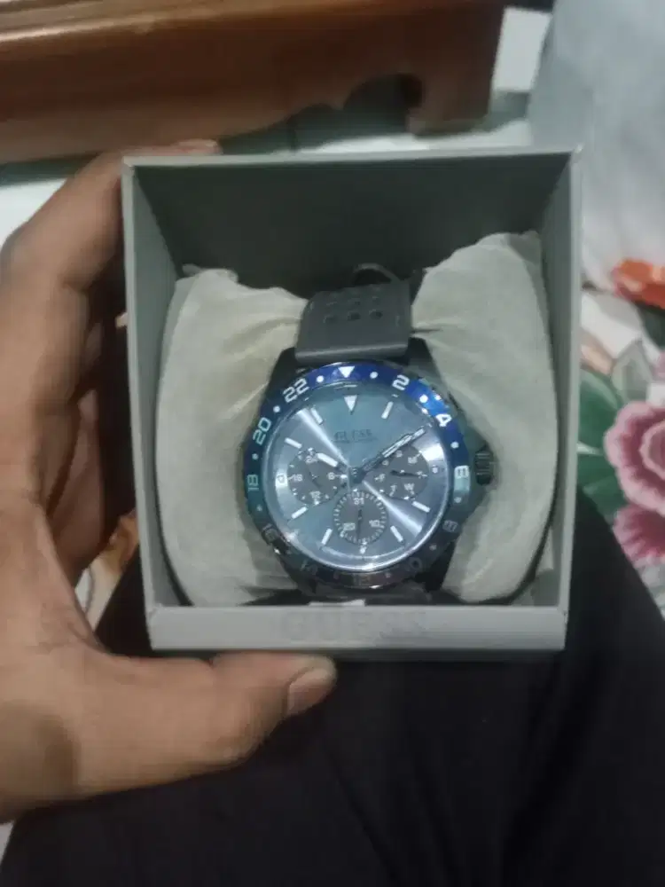 Guess Odyssey W1108G6 Men Dual Tone Dial Grey Rubber Strap