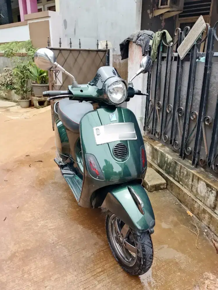 Vespa matic LX 3V 150 Tahun 2013