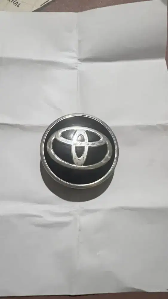 Tutup velg Toyota original