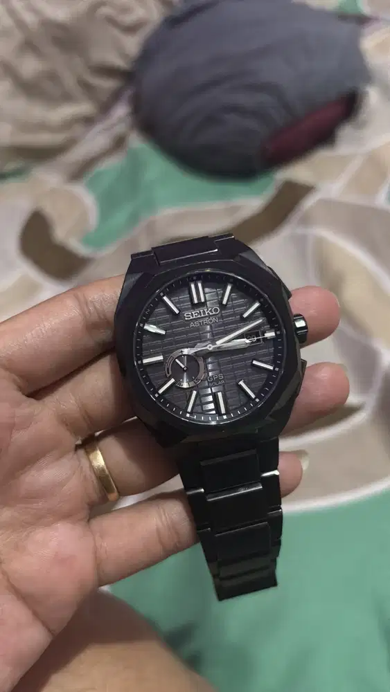 Jual cepat jam tangan seiko astron GPS Solar tahun 2023