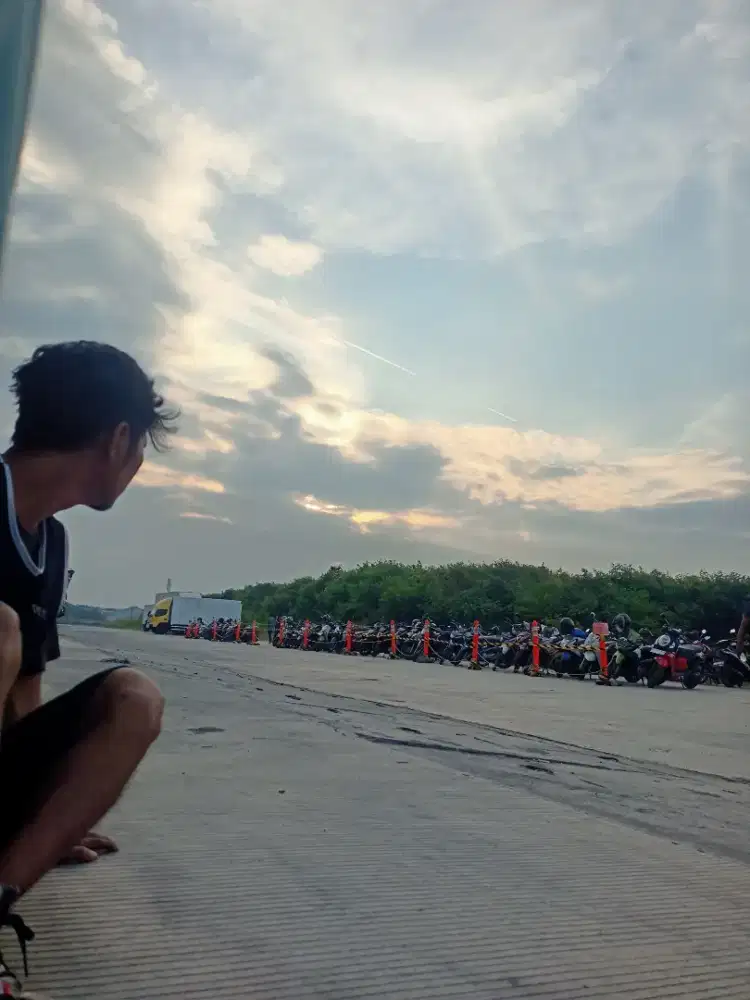 Nyari kerjaan apa saja secepatnya