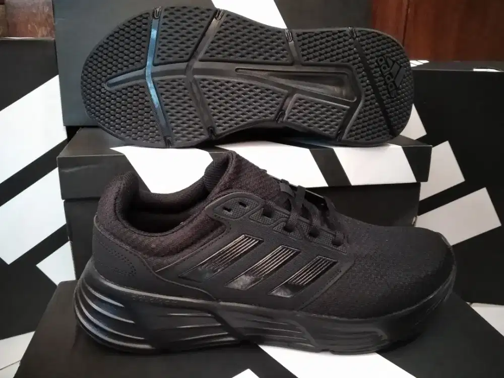 Sepatu hitam Adidas galaxy 6 run size 42 murah