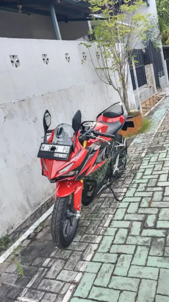 Di Jual Honda CBR 150 R Sangat Istimewa , jarang pakai