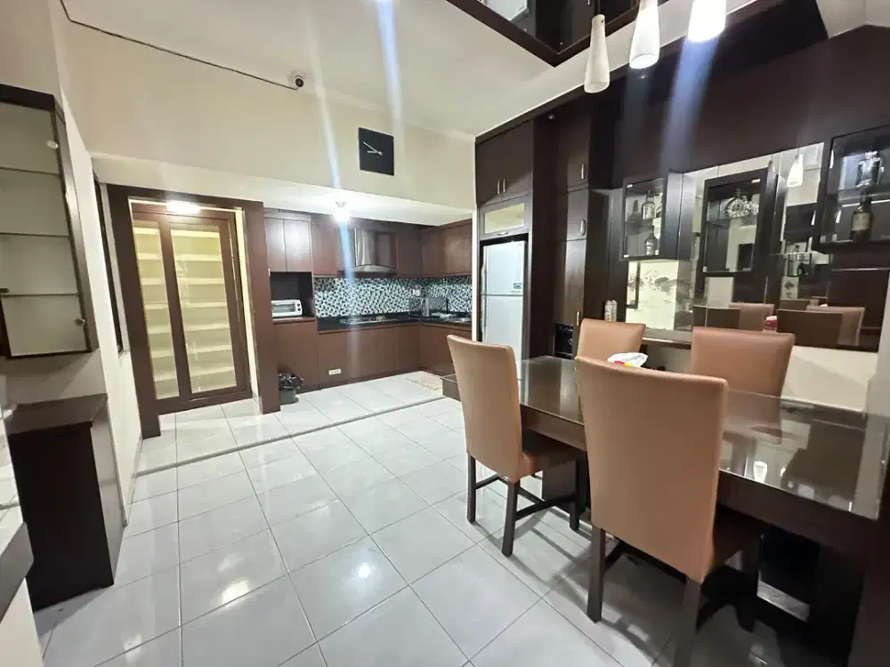 Disewakan Rumah Full Furnished 3KT di Emerald Bintaro Sektor 9, Tangerang Selatan (im)