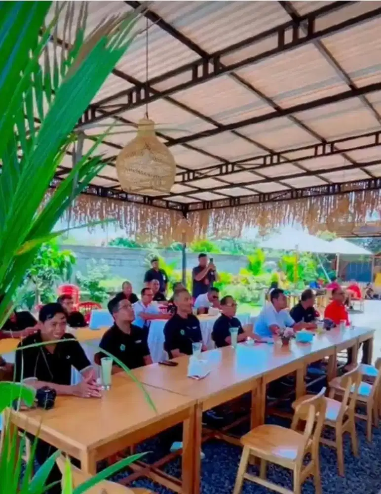 Dibutuhkan segera waitress wanita warung makan bali