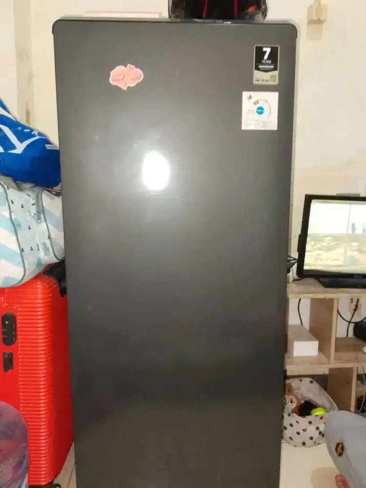 Jual kulkas bekas .mrek Aqua 1pintu