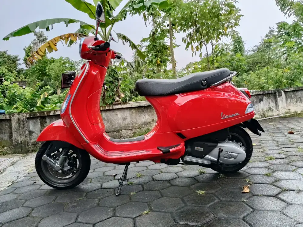 Piaggio LX iget 125 3V 2022 AB tangan 1 KM 9ribu Vespa iget LX125V
