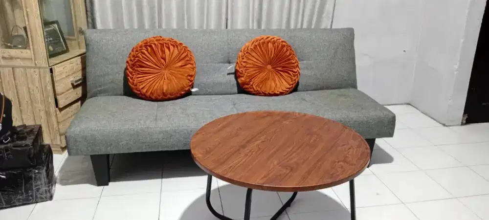 Sofa Lipat dan Meja