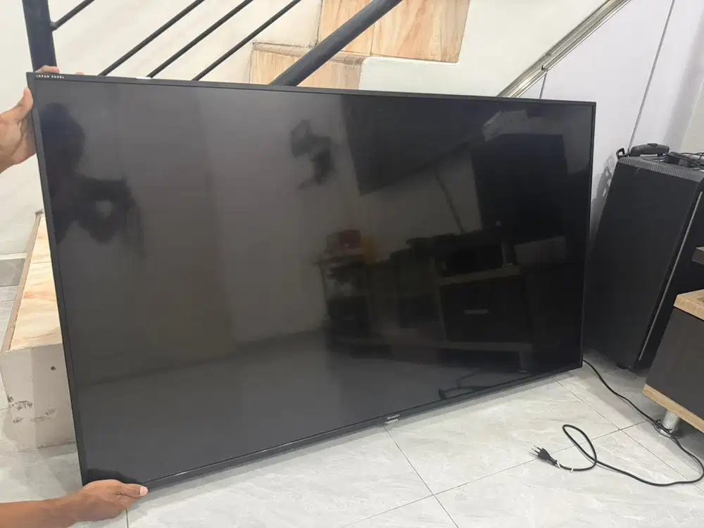 Sharp LED TV model 4T-C60CH1X