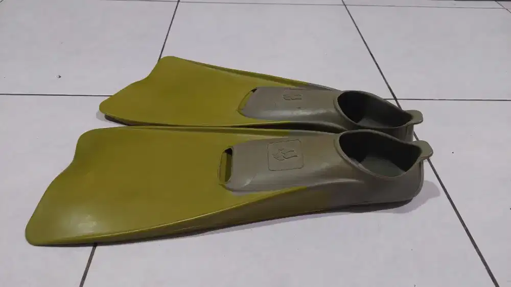Kaki Katak ukuran 40-41