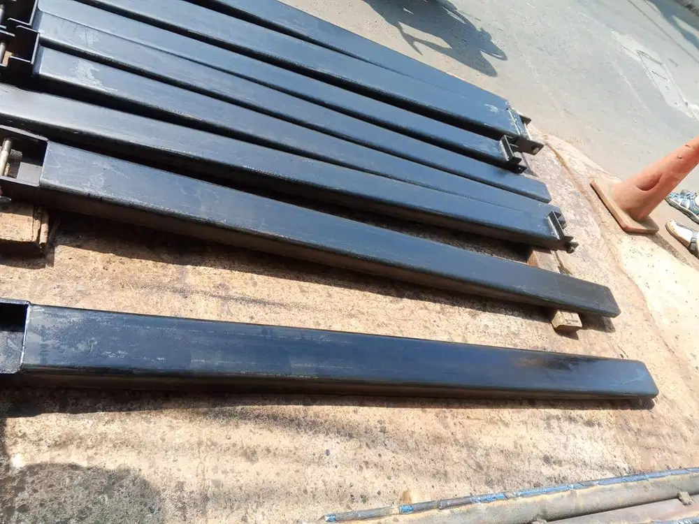 Sepatu Garfu Forklift