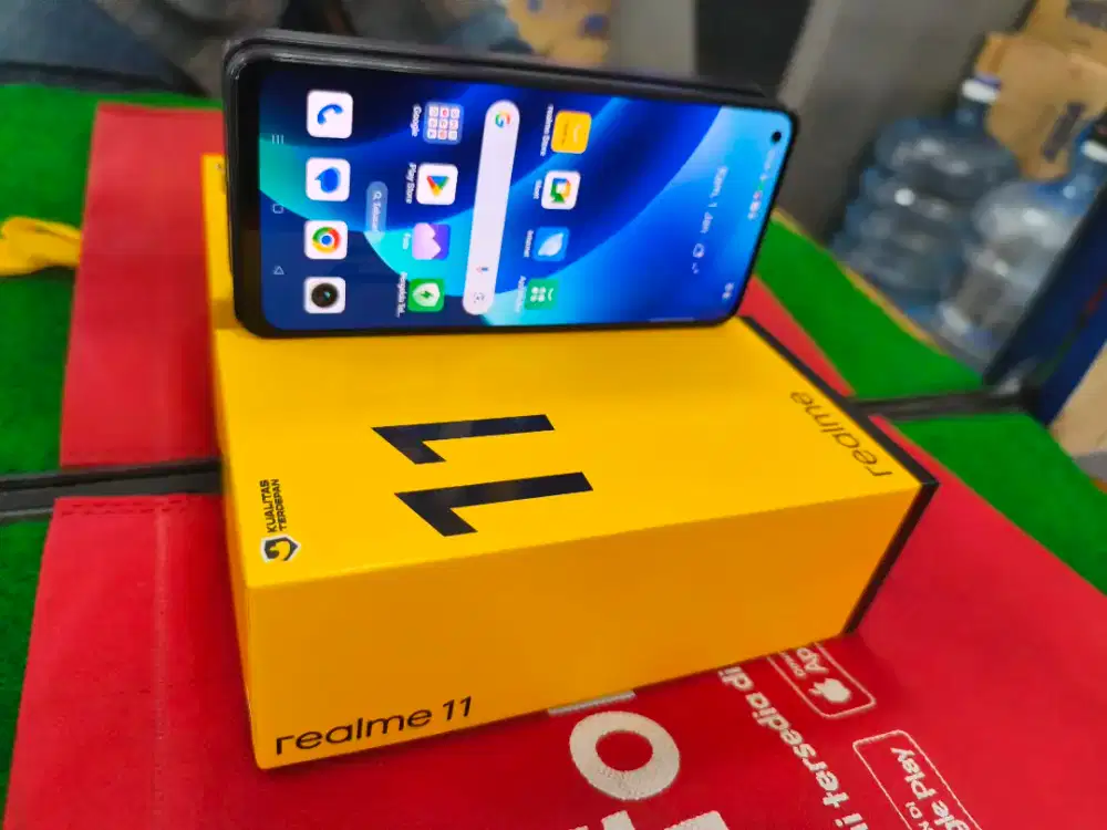 Realme 11 Ram 8/256 Gb lengkap normal.