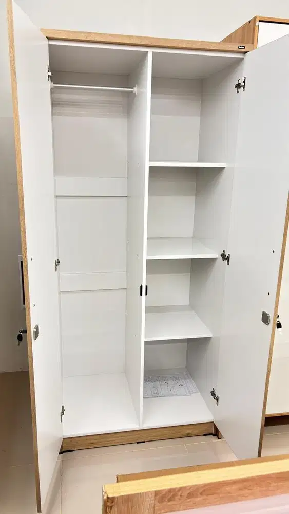 Lemari pakaian ciara