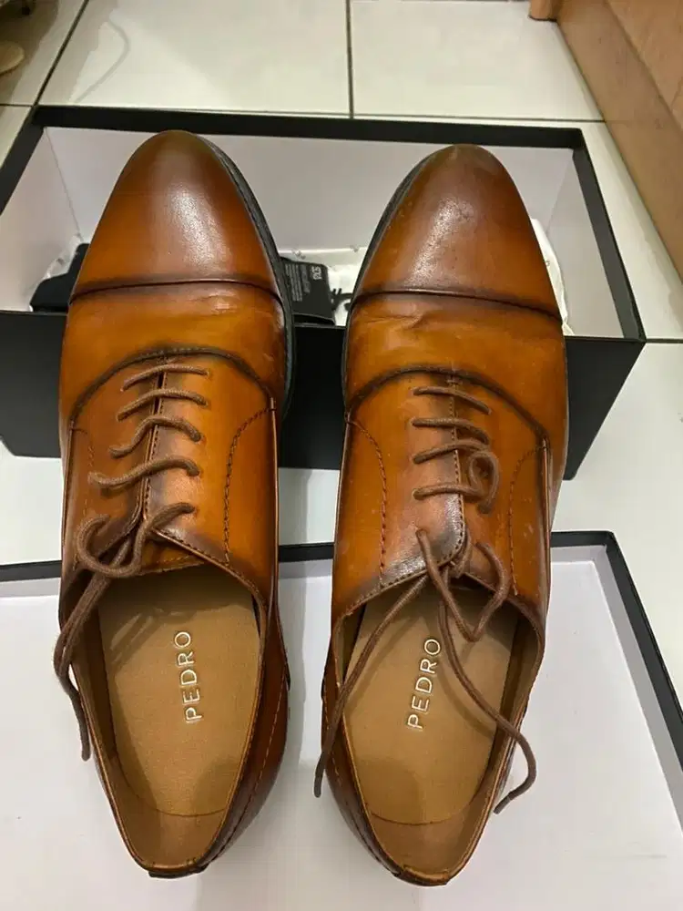 Sepatu kulit pedro size 41 like new 95%