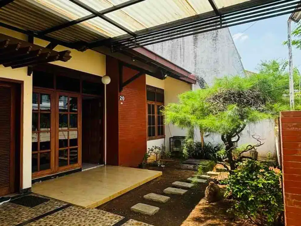 Dijual rumah lokasi strategis belakang Mall dan hotel Tentrem serta berada di pusat kota Semarang