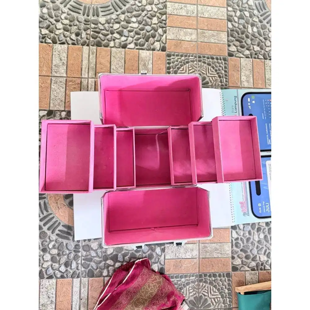 (2nd) Box Peralatan Makeup