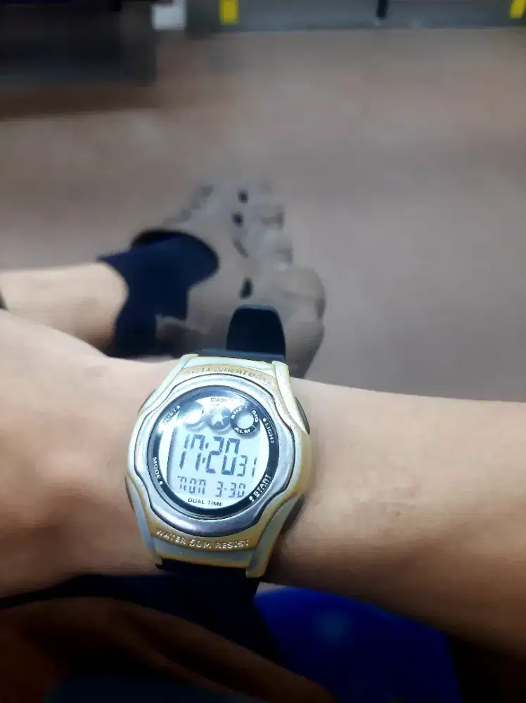 Jam casio iluminator