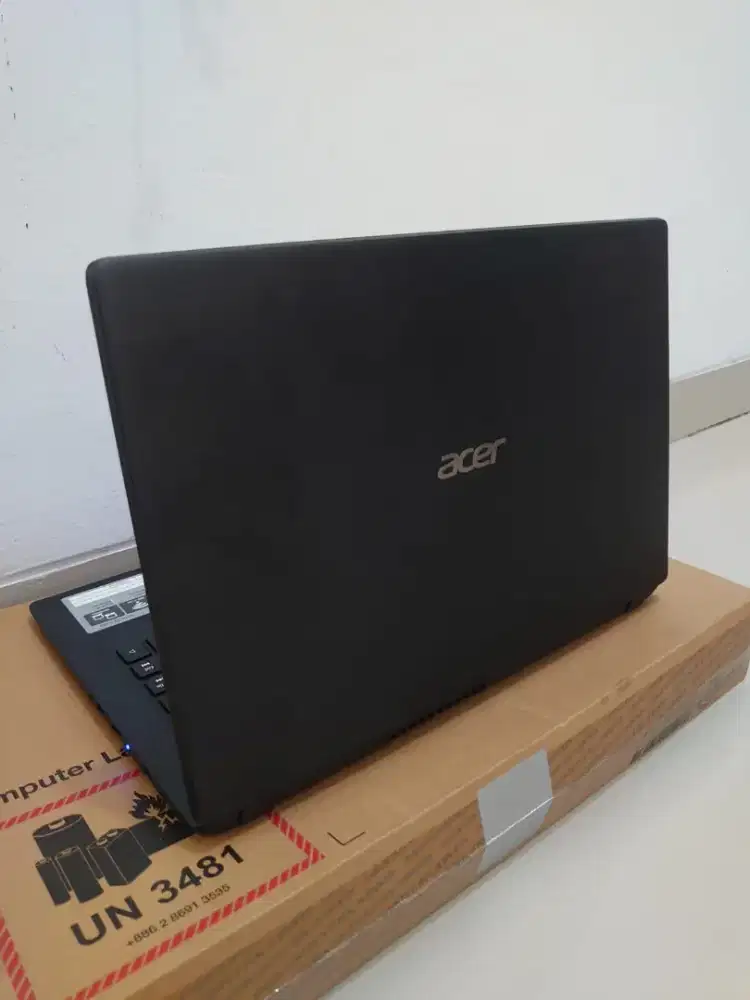 Laptop Acer aspire 3 4/1 TB like new