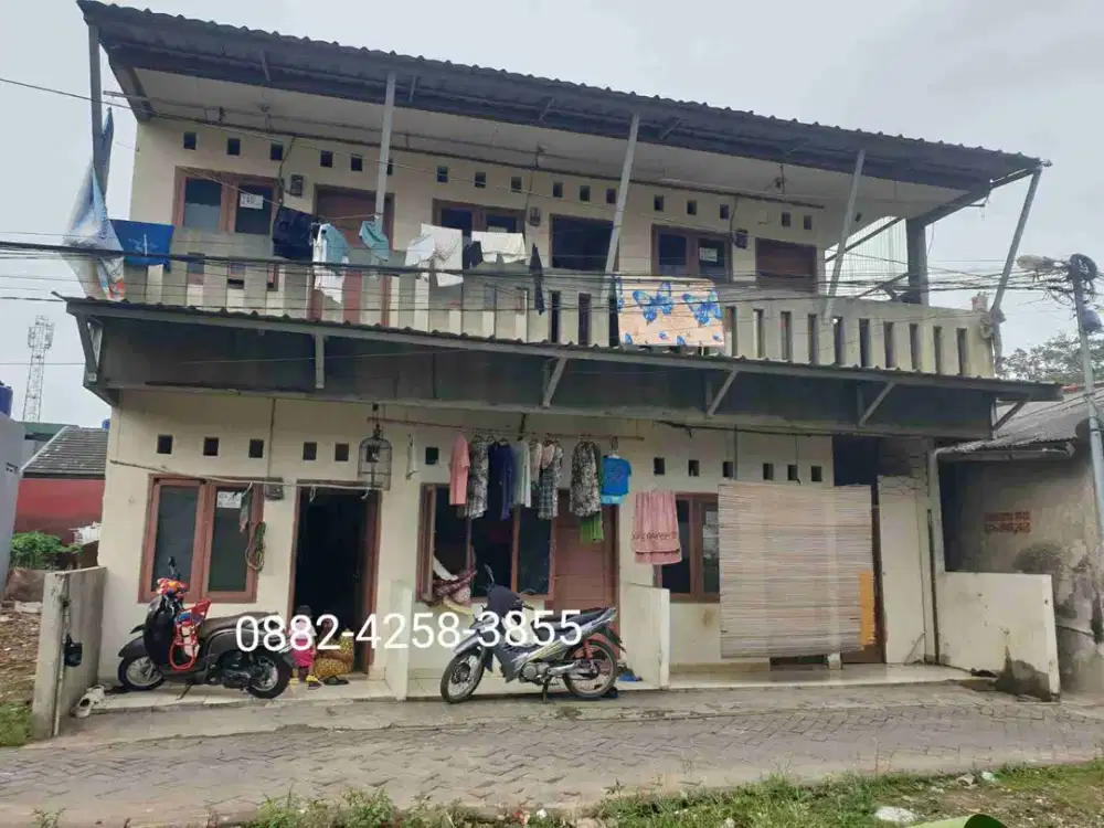 Kontrakan 6 pintu akses mobil PENINGGILAN mencong