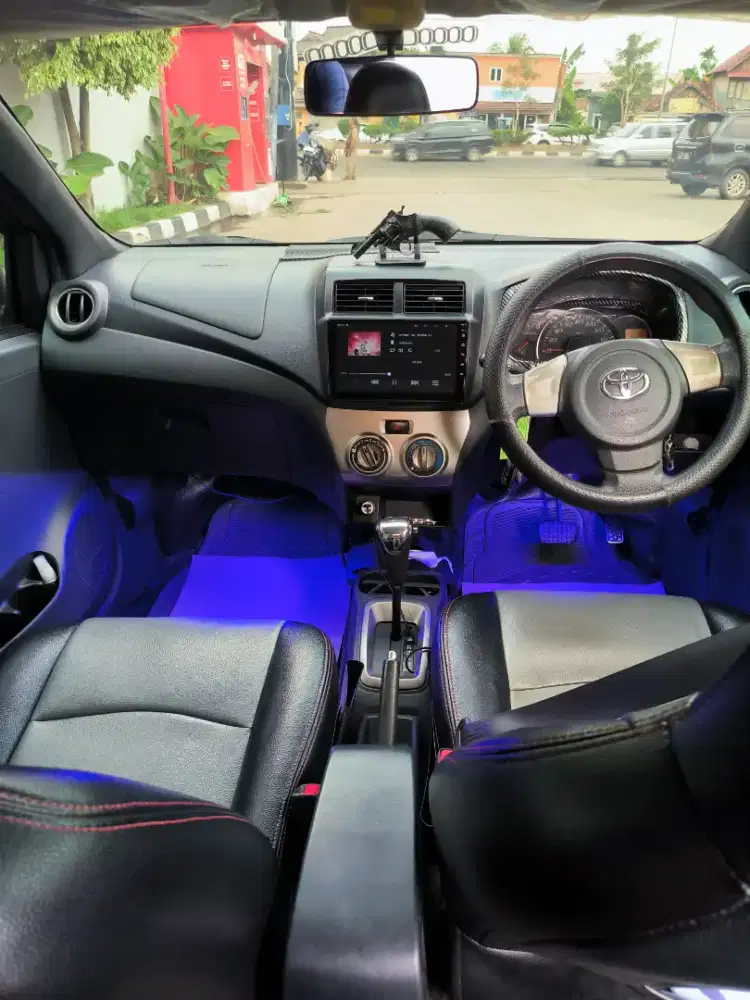 Dijual Mobil Agya Kesayangan Keluarga