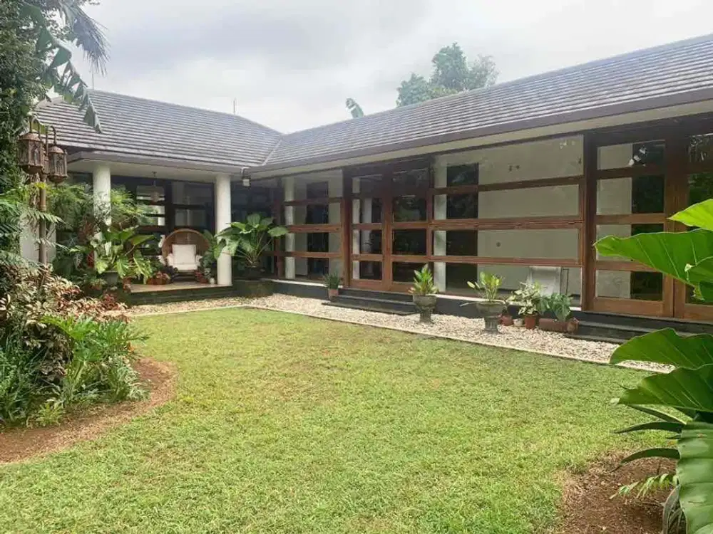 Dijual rumah cozy, dengan ruang terbuka hijau