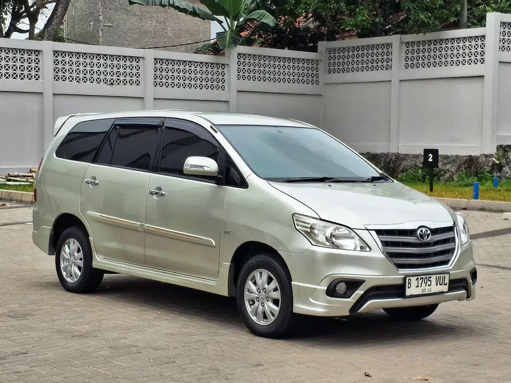 Toyota Innova G Luxury 2.0 At 2014
Warna Silver
Km 103 Rb
Pajak July