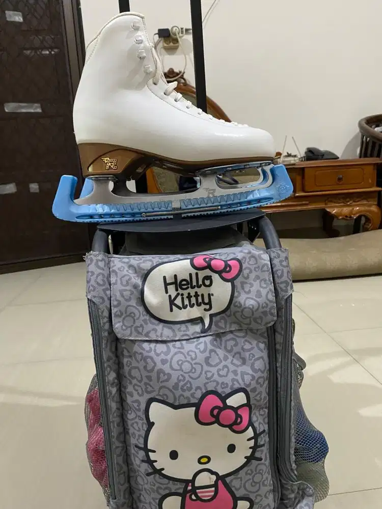 Jual second Sepatu Ice Skating & koper nya