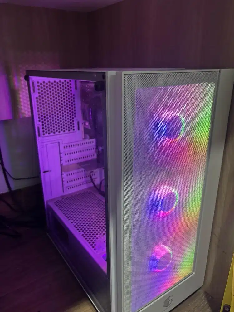 PC GAMING FULLSET (KEYBOARD MONITOR MOUSE )