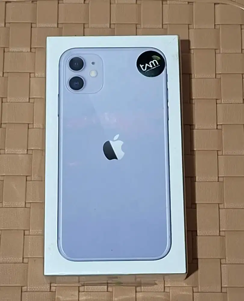 iPhone 11 128GB Ungu – SUPER MULUS – Ex Garansi Resmi Indonesia - Mati