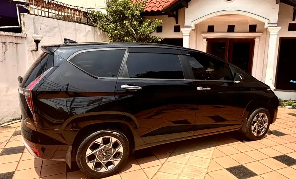 Hyundai Stargazer 2023 prime captain seat