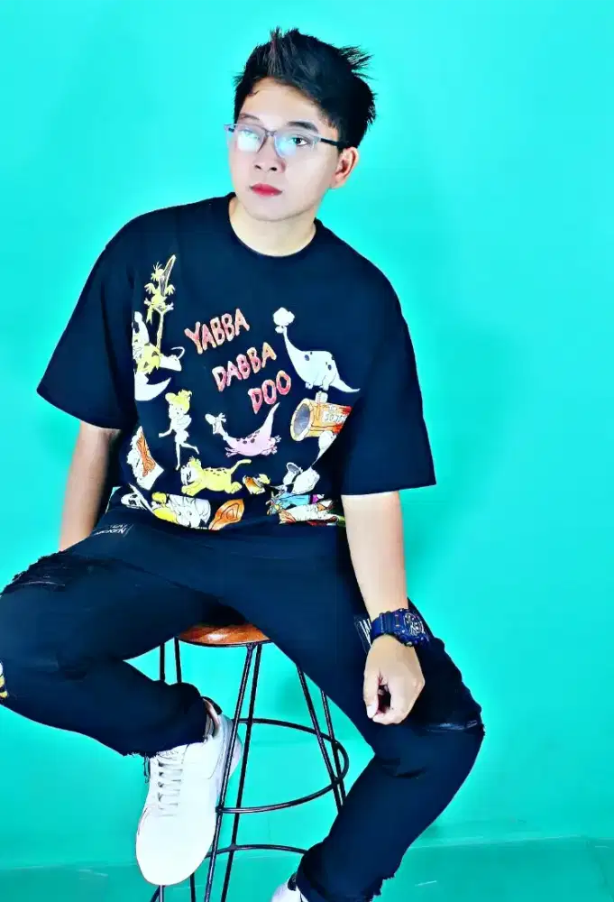 Wanita tomboy banyak skill (cari pekerjaan)