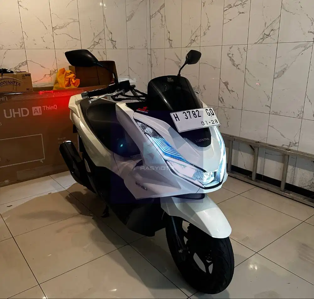Honda PCX 160 e:HEV (Hybrid) 2022