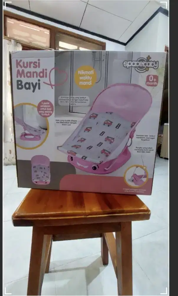 Kursi mandi bayi / baby bather  Space Baby 0+bulan
