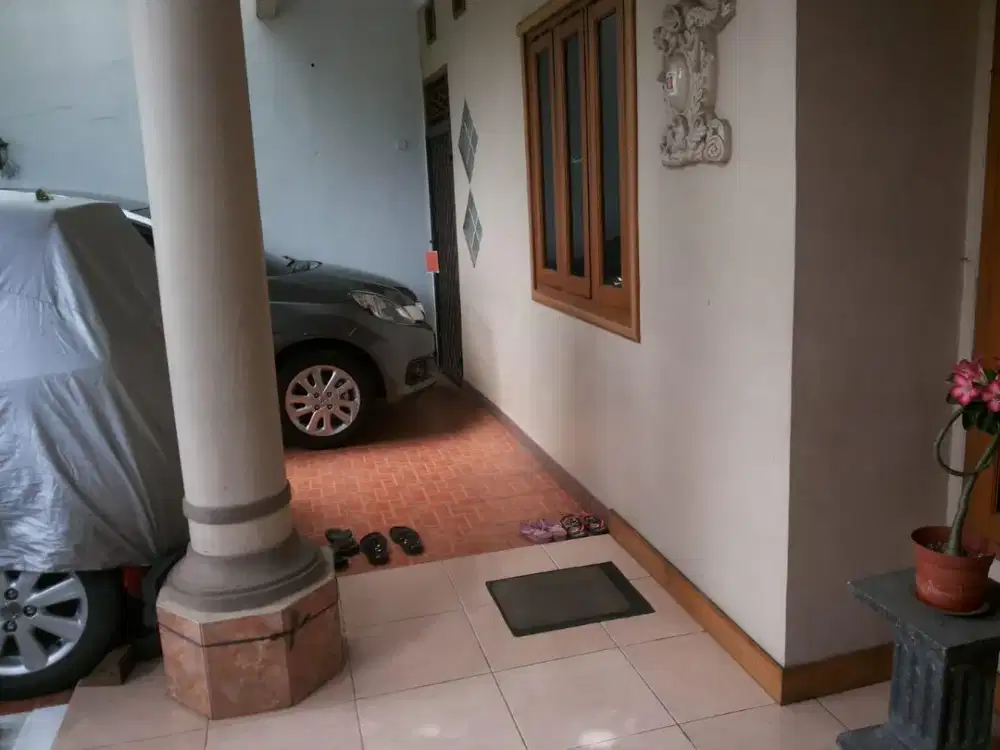 Dijual Rumah Nyaman di dalam Komplek Daerah Pegadungan Kalideres Jakarta Barat