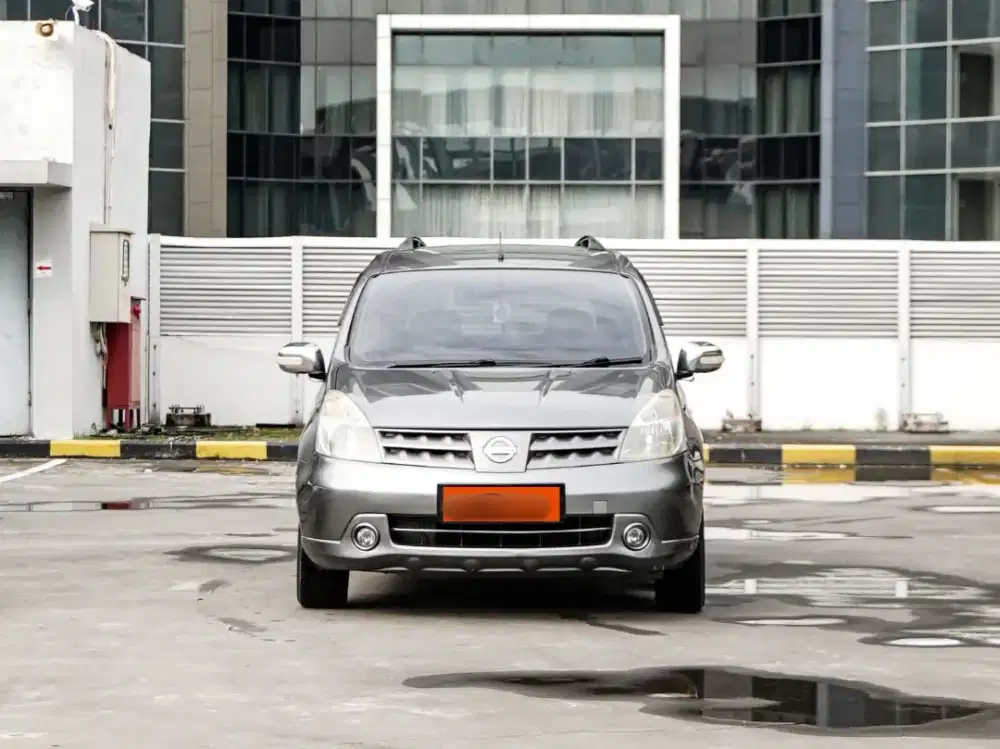 Grand Livina 1.5 XV Matic 2010