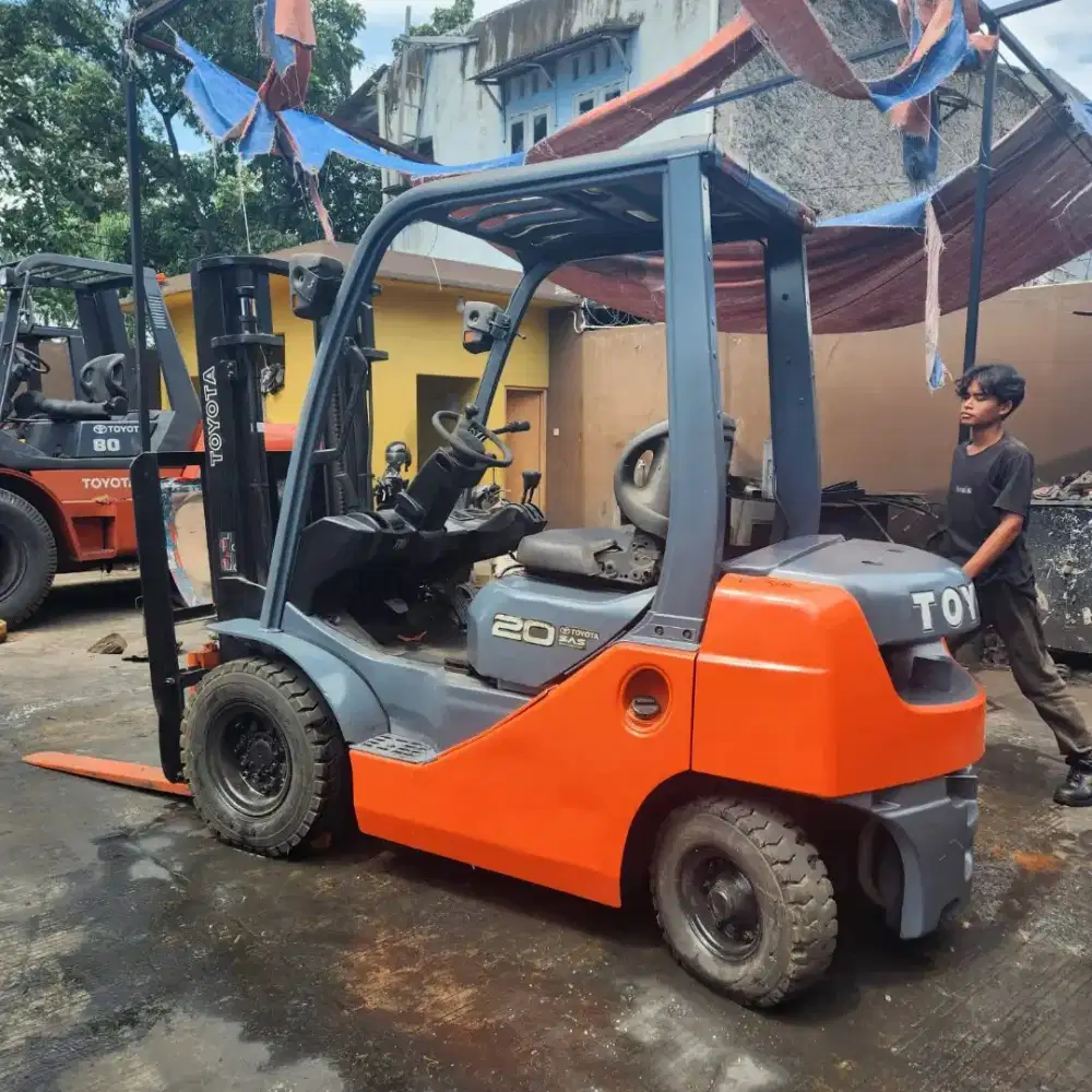 Bahan Toyota 2 ton 3 meter 2009