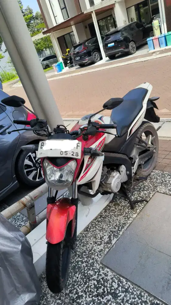 Motor Yamaha New Vixion 2013 NVL STNK Panjang Mei 2028 Surat Lengkap