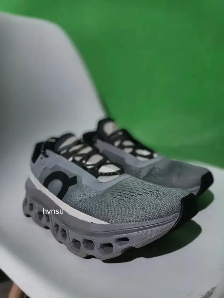 On cloudmonster 2 alloy silver