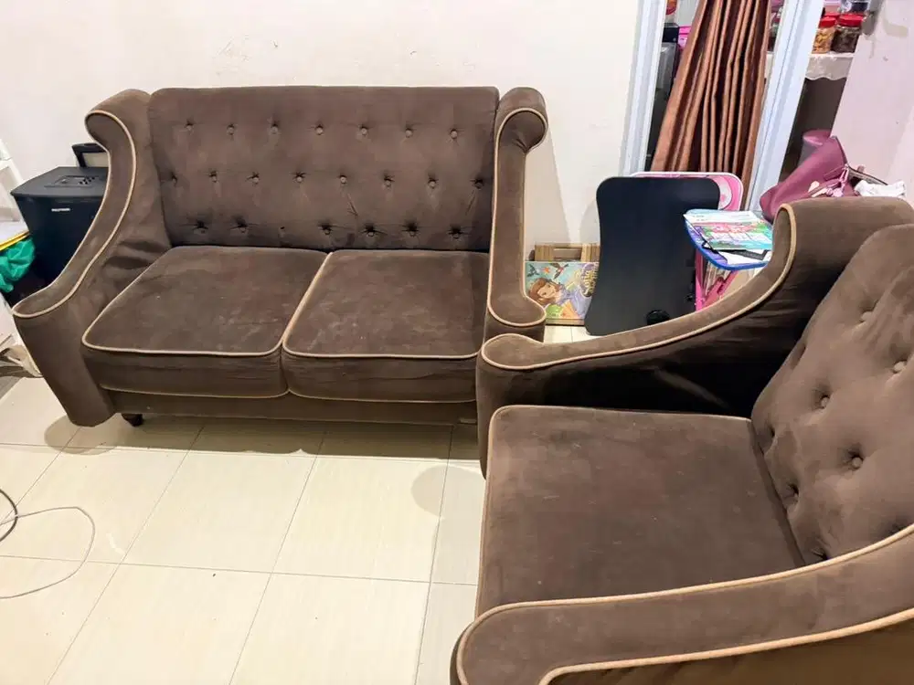 Sofa dudukan 2 + 1 seater